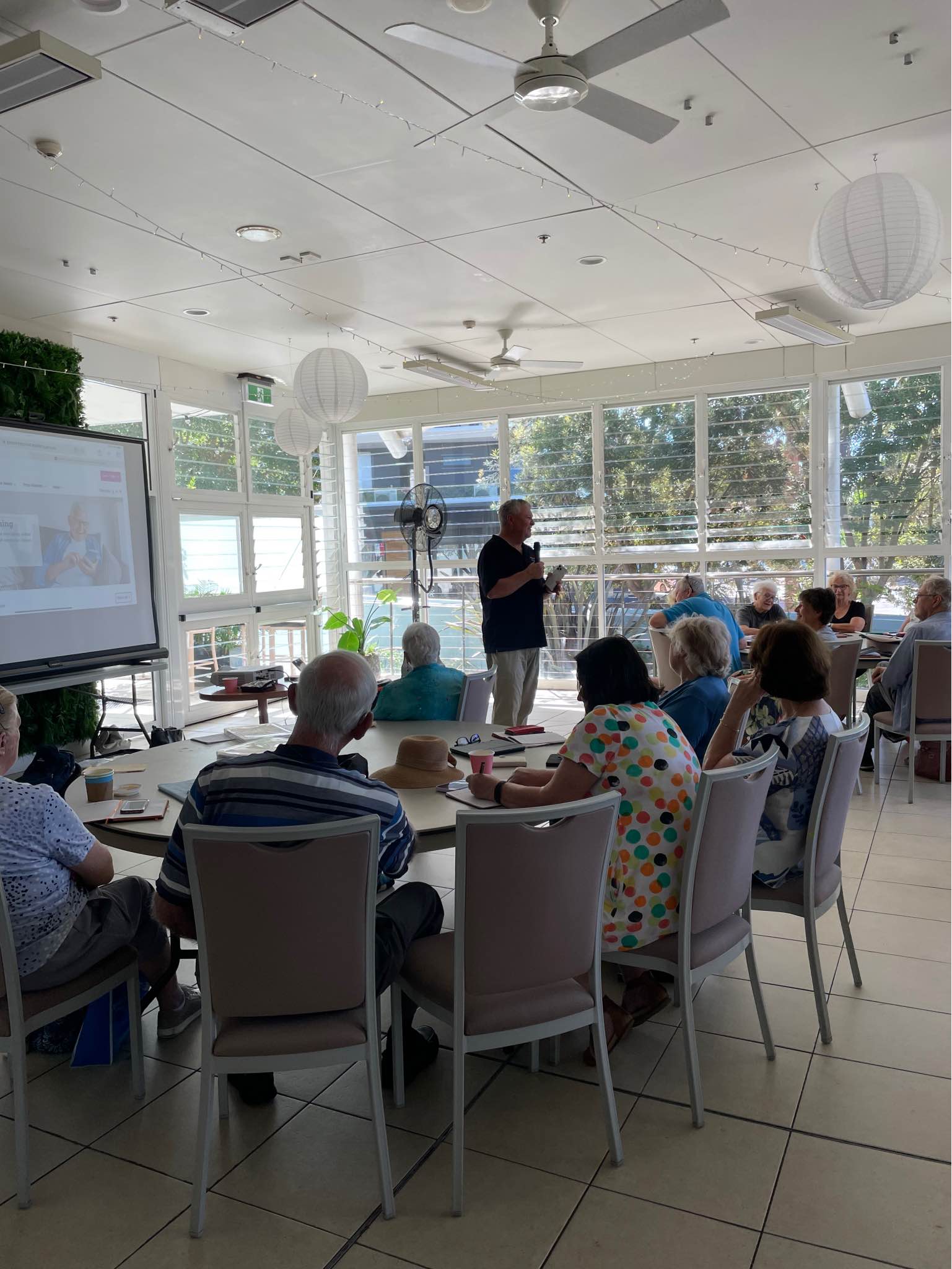 Digital Connect workshop at Ettalong Diggers